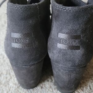 Tom's wedges